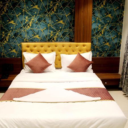 Hotel India Gate Narhe, بونة المظهر الخارجي الصورة