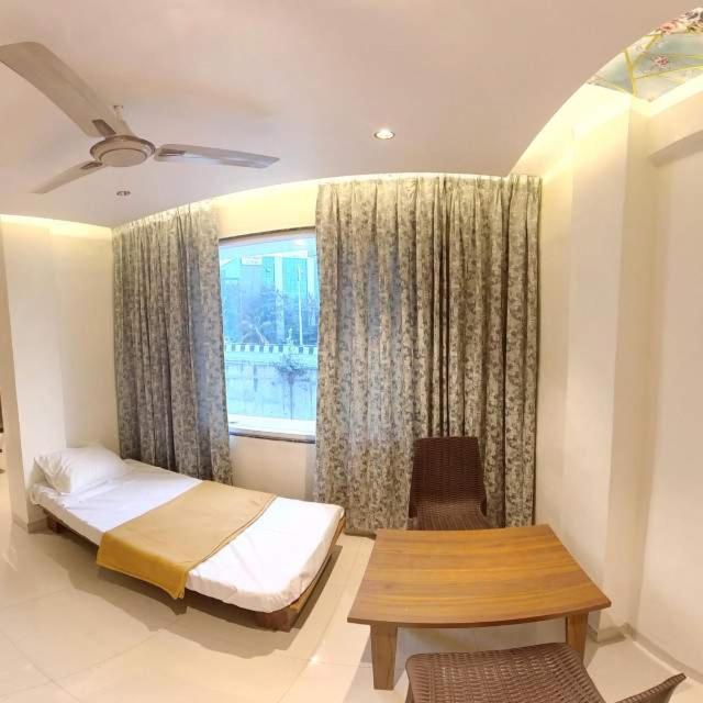 Hotel India Gate Narhe, بونة المظهر الخارجي الصورة