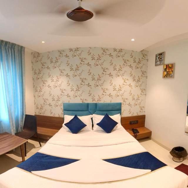 Hotel India Gate Narhe, بونة المظهر الخارجي الصورة
