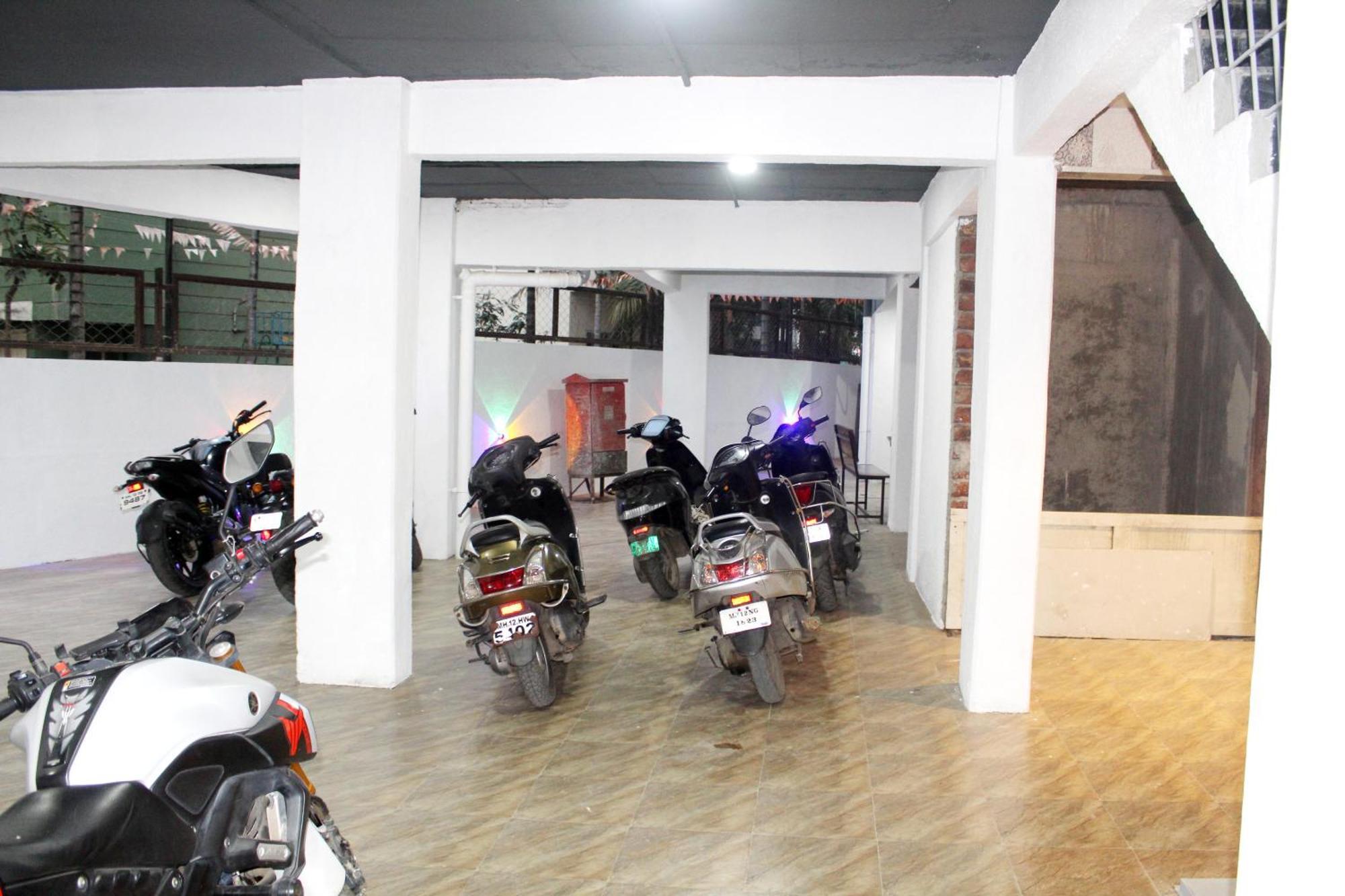 Hotel India Gate Narhe, بونة المظهر الخارجي الصورة