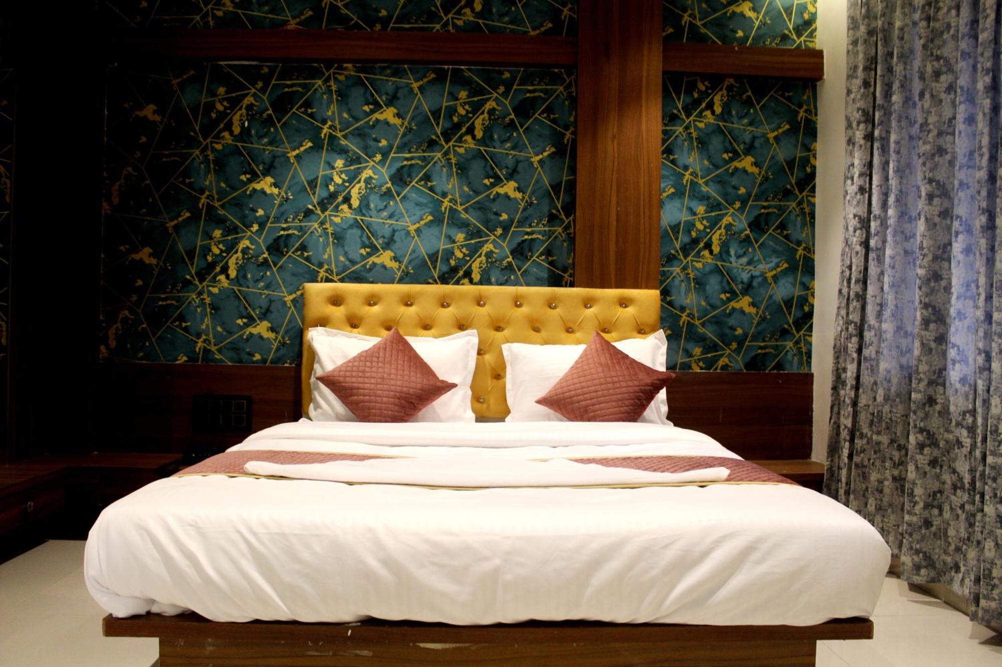 Hotel India Gate Narhe, بونة المظهر الخارجي الصورة