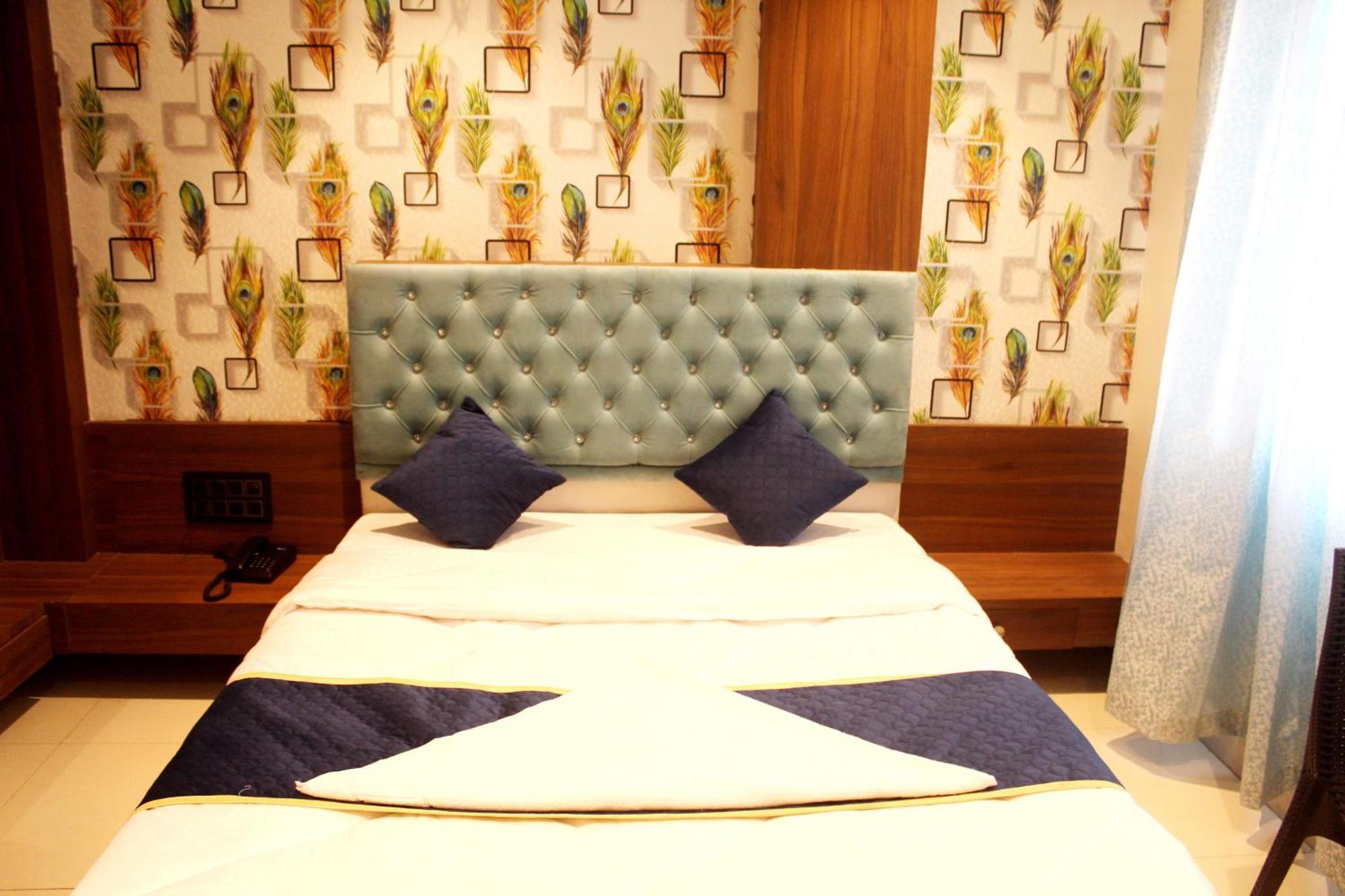 Hotel India Gate Narhe, بونة المظهر الخارجي الصورة