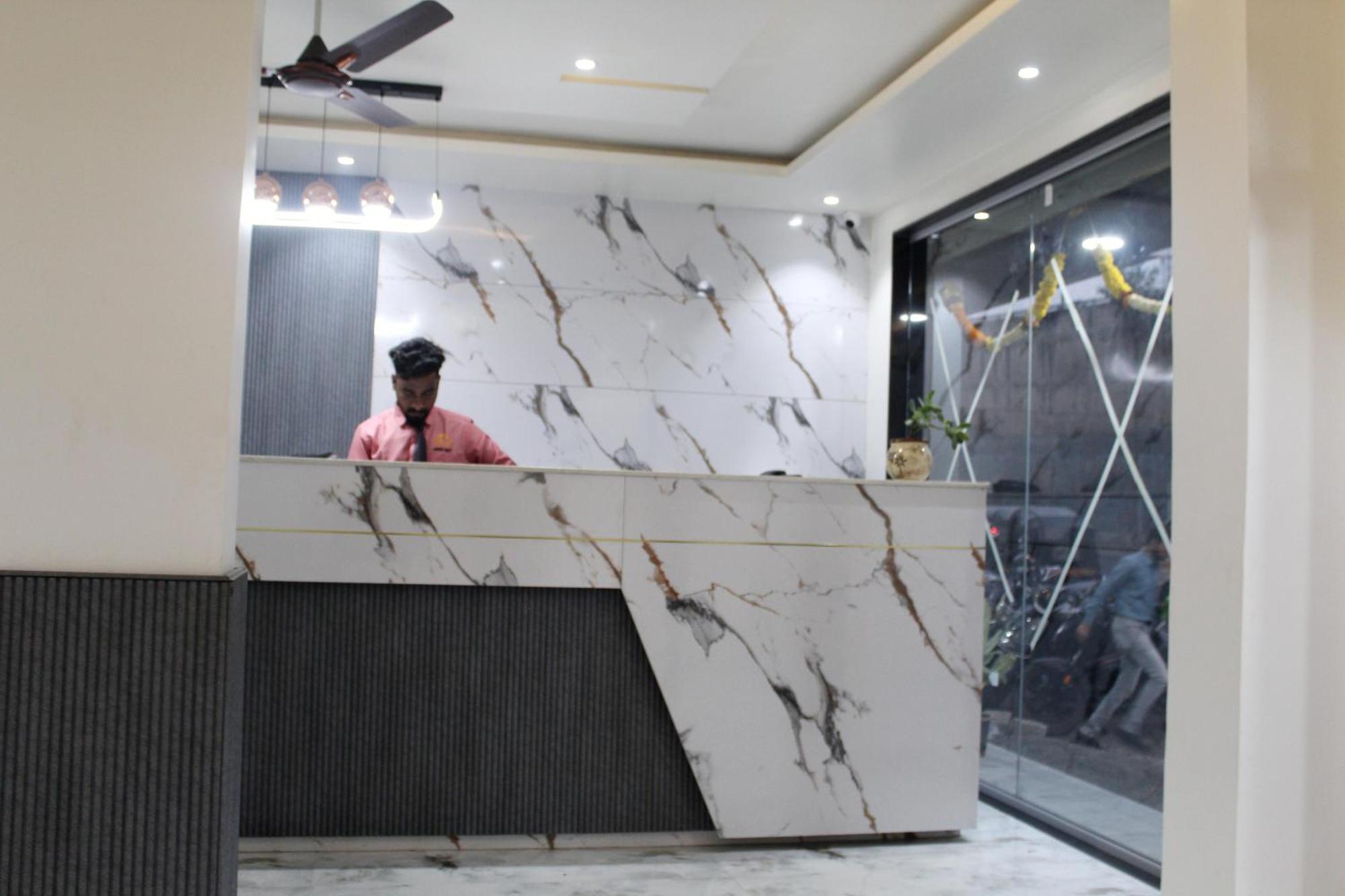 Hotel India Gate Narhe, بونة المظهر الخارجي الصورة