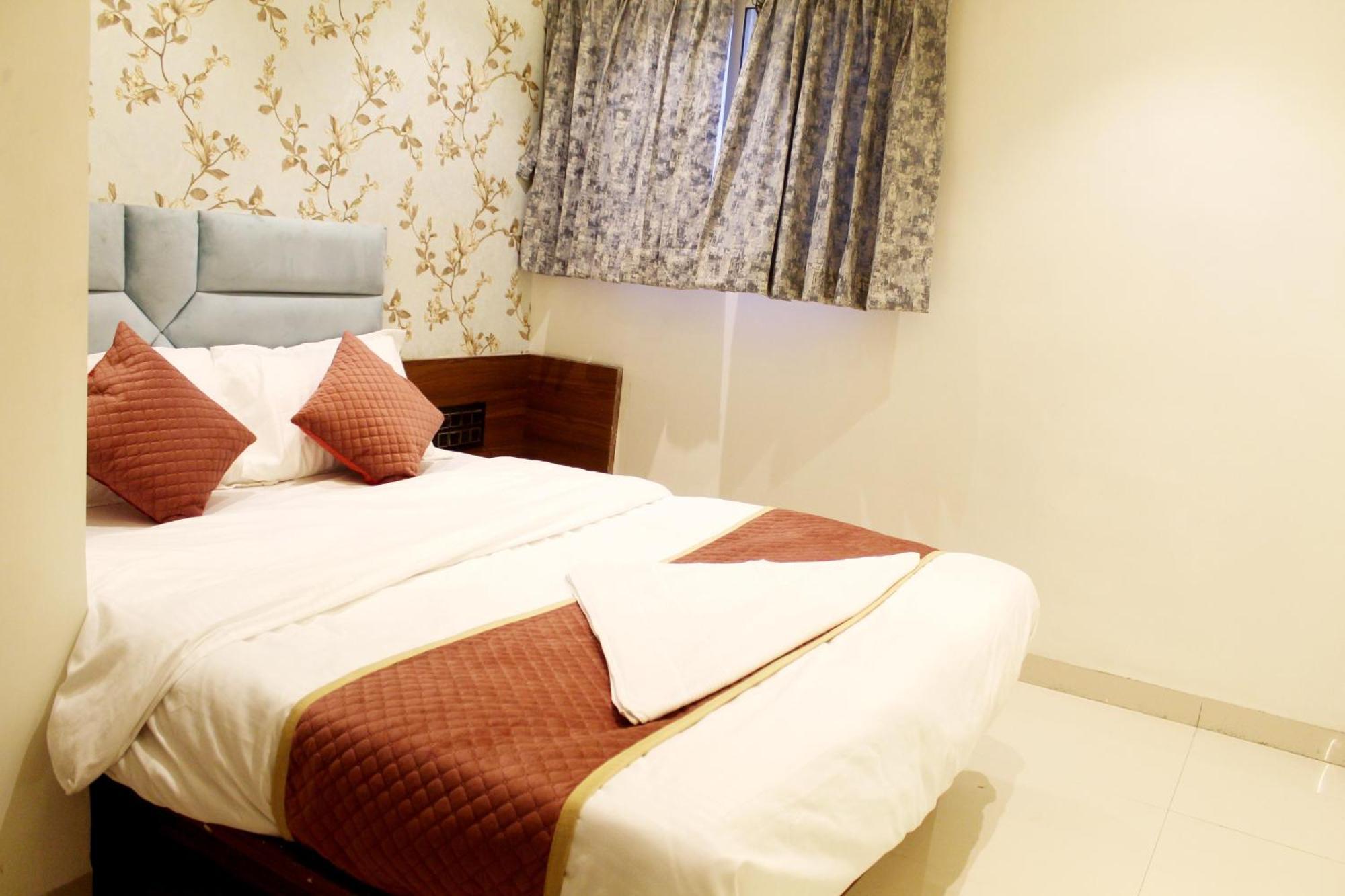 Hotel India Gate Narhe, بونة المظهر الخارجي الصورة