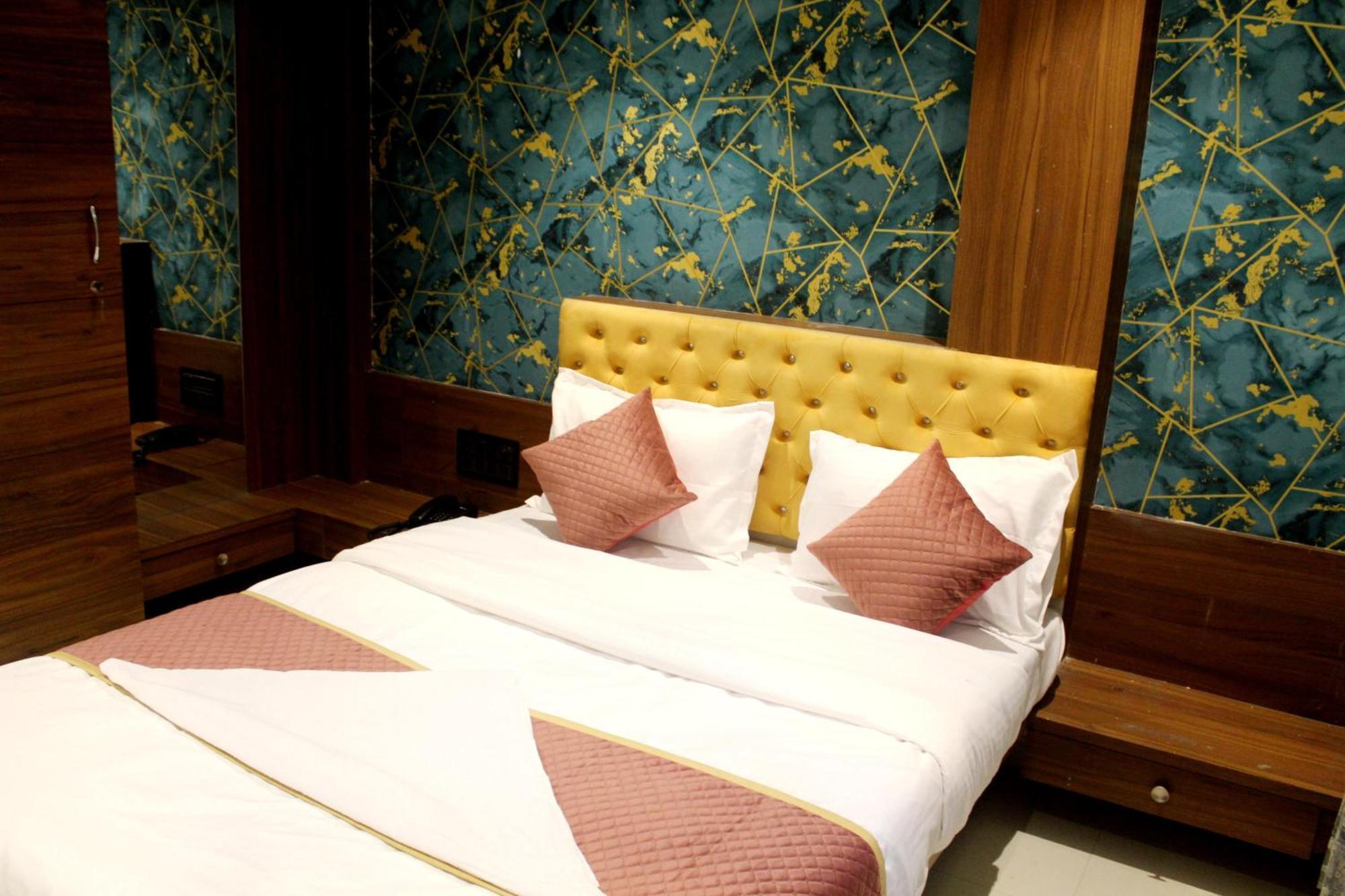 Hotel India Gate Narhe, بونة المظهر الخارجي الصورة