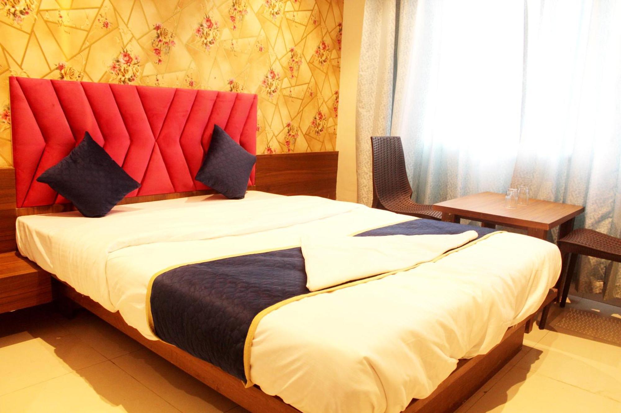 Hotel India Gate Narhe, بونة المظهر الخارجي الصورة