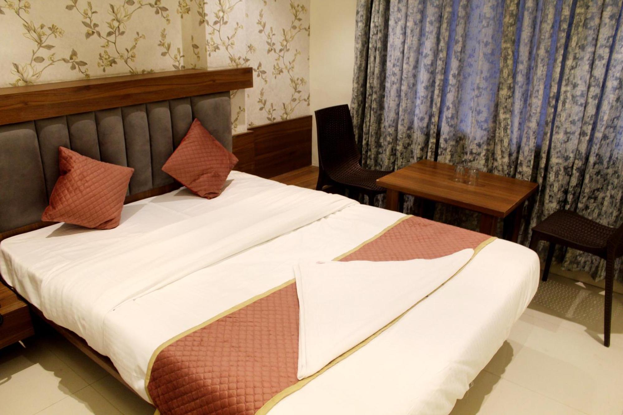 Hotel India Gate Narhe, بونة المظهر الخارجي الصورة